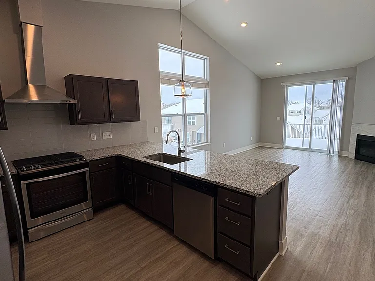 Hanover Townhomes — Photo 64
