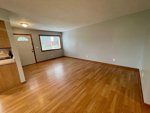 5th image of 107 E John St #107