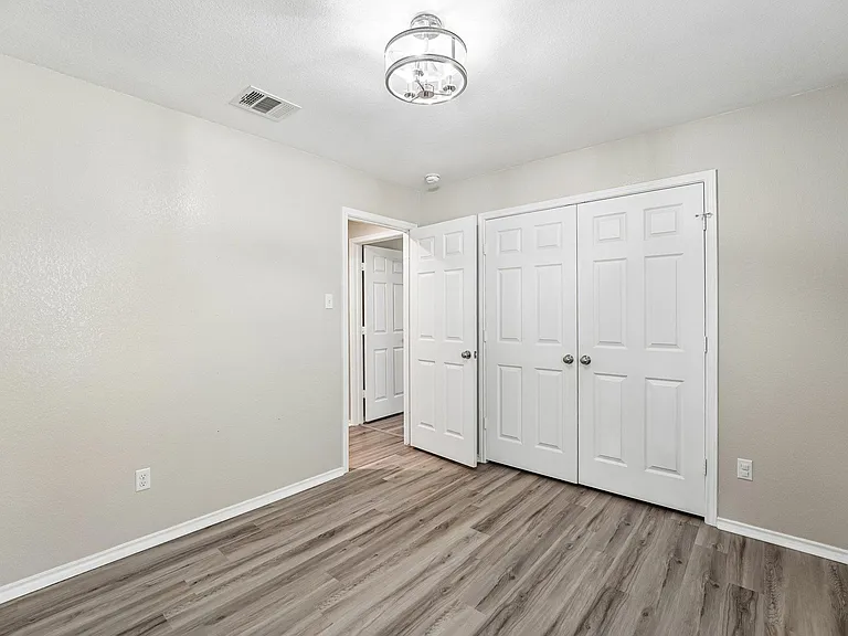 9209 Bowfield Dr — Photo 25