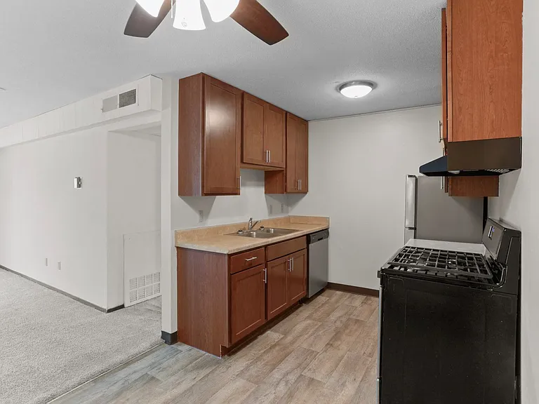 Parkridge Way Apartments — Photo 21