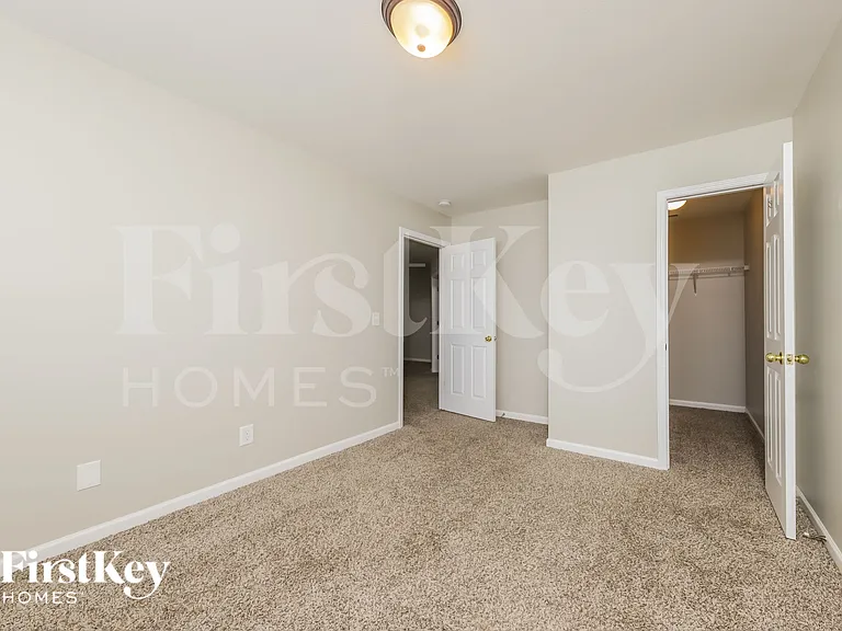 828 Peachtree Meadows Cir — Photo 12