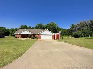 120 Lynwood Ln, Gore, OK 74435