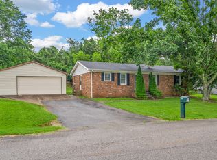 600 Pineridge Dr, Hopkinsville, KY 42240