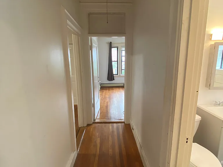 15 Park Vale Ave #5 — Photo 7