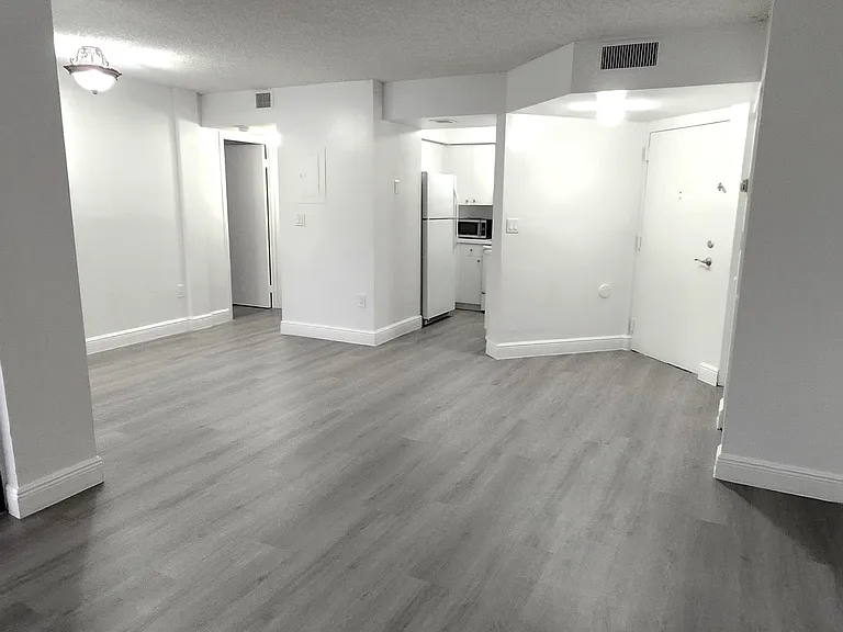 8205 SW 152nd Ave #F-105 — Photo 2