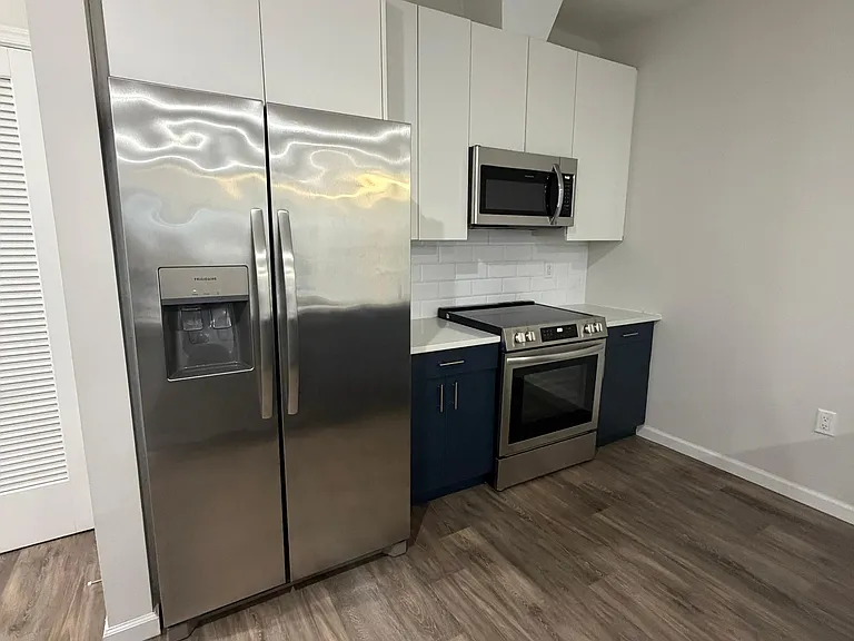 303 Lake St #302 — Photo 8