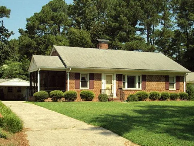 500 Monticello Dr NW