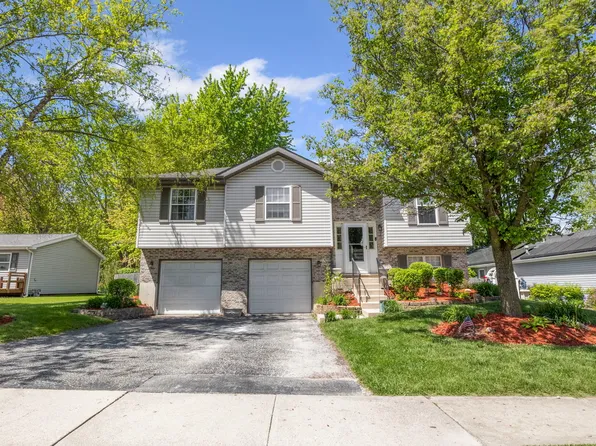 895 Meadowbrook Rd, Elwood, IL 60421