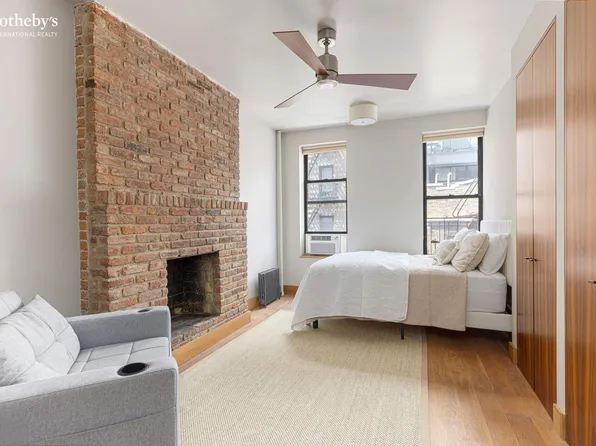 22 Cornelia Street image 1 of 5
