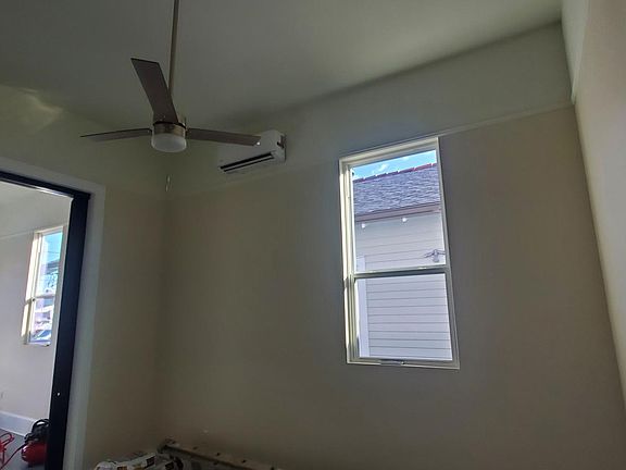 4th image of 618 Valence St
