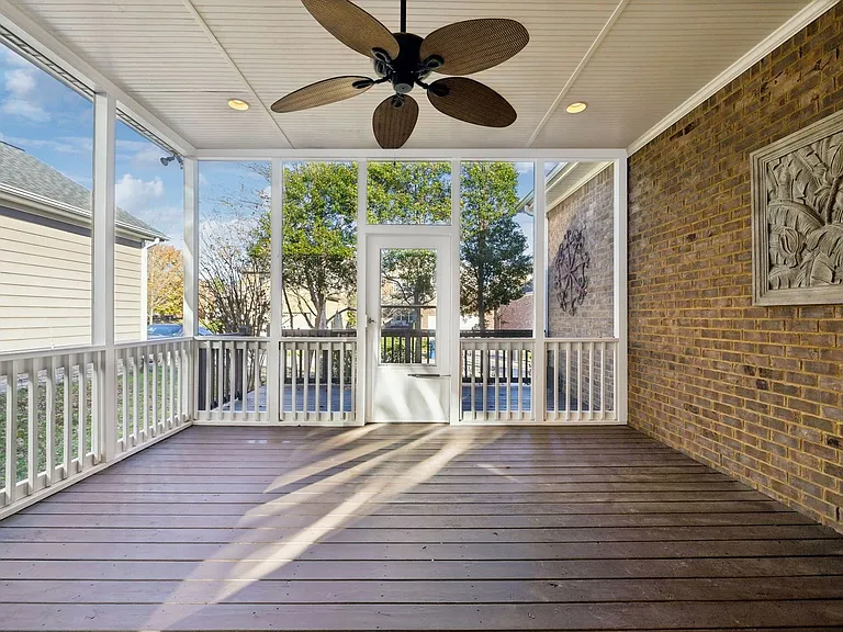 524 Pennystone Dr — Photo 35