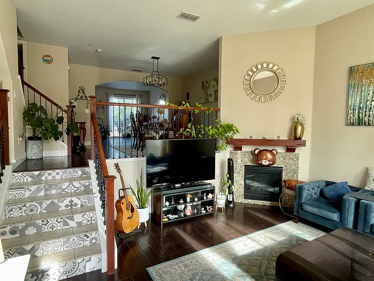 353 Esfahan Ct — Photo 12