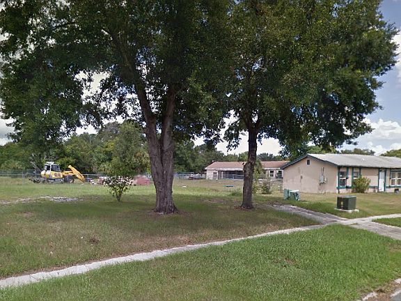 3rd image of 2062 Dardanelle Dr