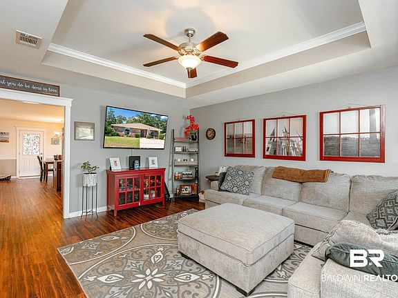 3rd image of 9606 Estate Dr