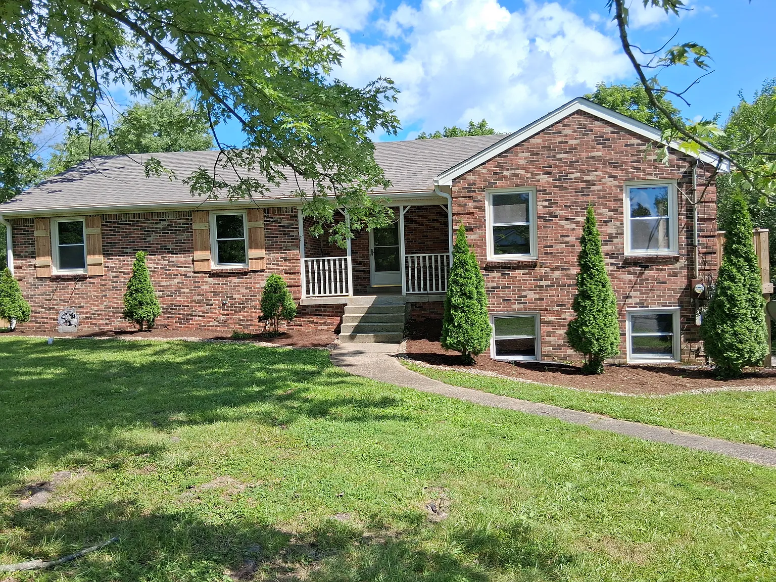 1704 Reel Pl — Photo 2