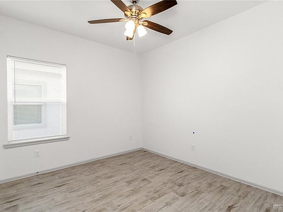 4th image of 1312 W Sucre Dr APT 2