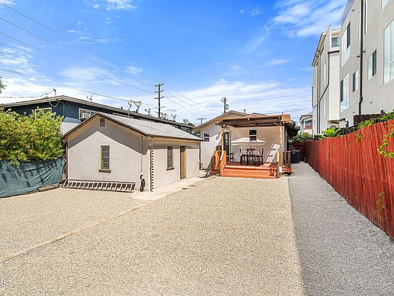 5th image of 6158 Oak Crest Way