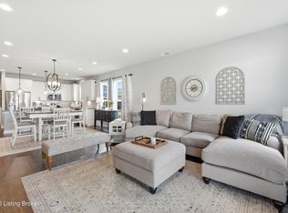 8816 Sanctuary Ln, Louisville, KY 40291