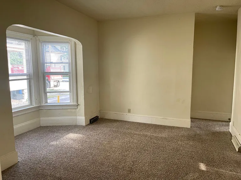 514 W Lincoln Ave — Photo 10