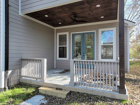 2nd image of 2029 Rosemary Ln