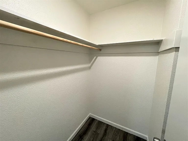 940 N San Joaquin Street — Photo 10