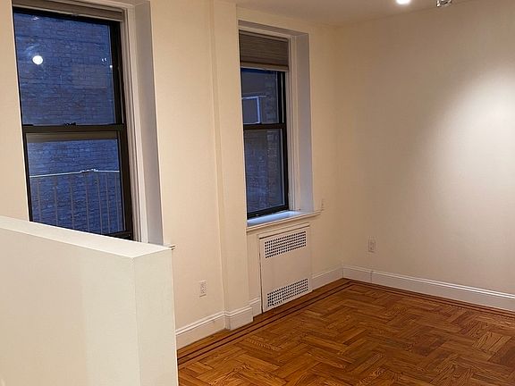 3rd image of 56 W 65th St #30J