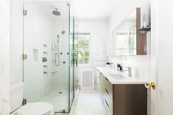 Rented by Compass | media 13