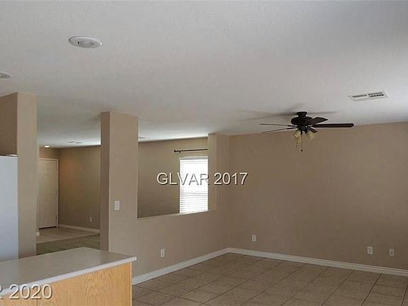 3rd image of 5000 Whistling Acres Ave