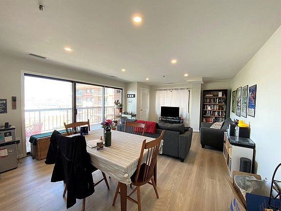 4th image of 3920 Mystic Valley Pkwy APT 618