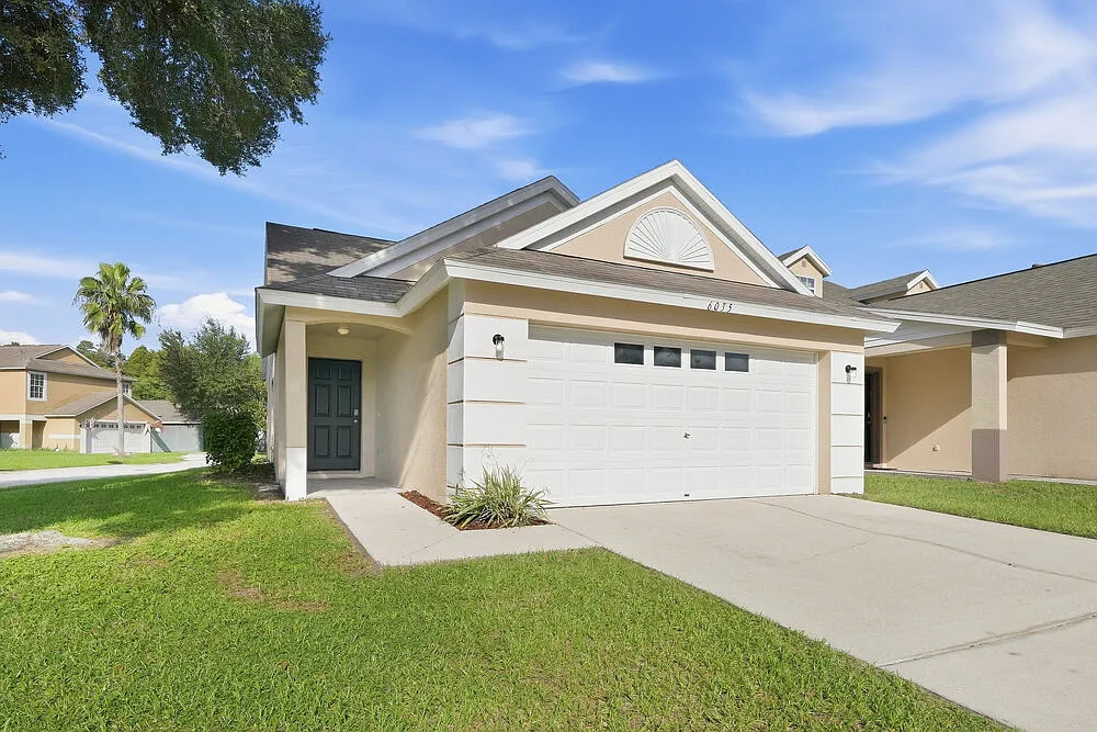4 bed, 2.0 bath, 1415 sqft, $1,980 — Photo 4