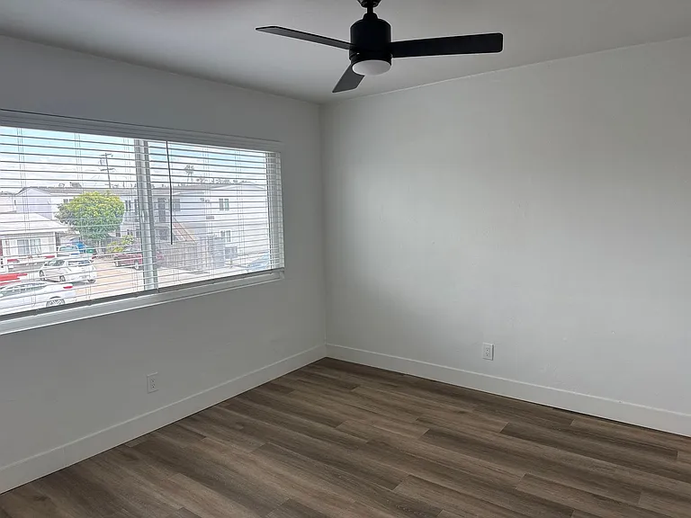 4542 Felton Ave — Photo 6