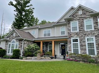 8600 Avalon Ln, Plain City, OH 43064