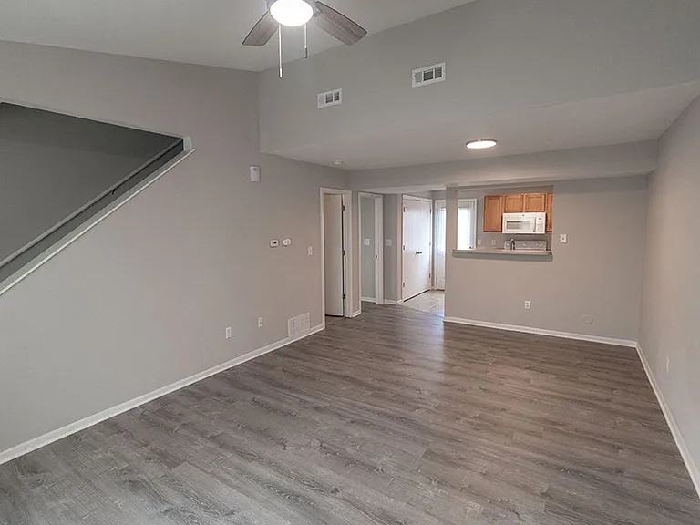 5209-5211 Currituck Ln — Photo 4