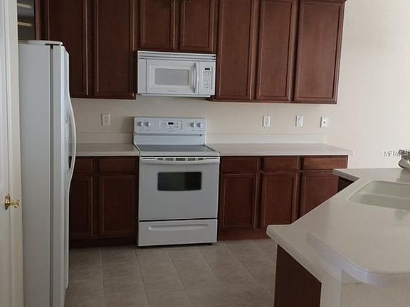 4th image of 1225 Summergate Dr