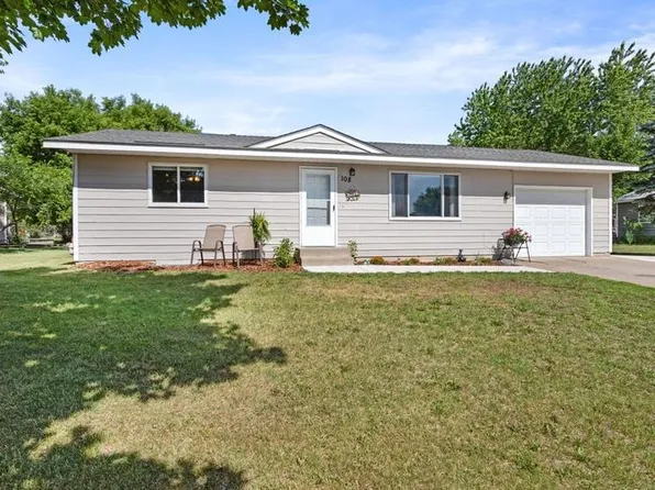 108 Crocus Ln, Monticello, MN 55362