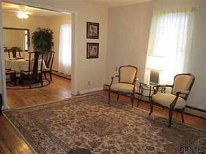 5th image of 52 William St