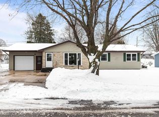 1820 Nassau St, New London, WI 54961