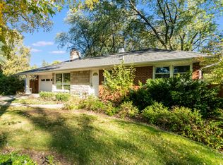 724 Kingsway Ct, Aurora, IL 60506