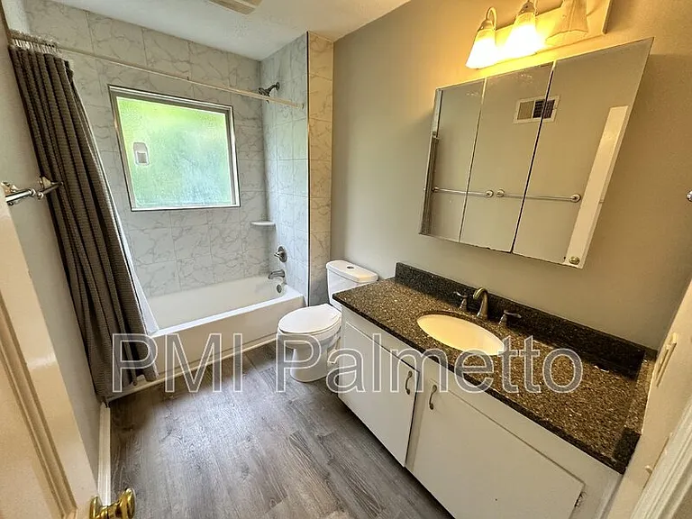 304 Princess St — Photo 12