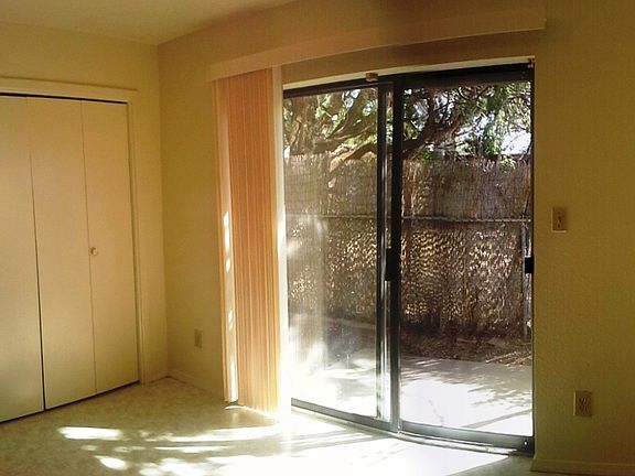 4th image of 303 Vassar Dr SE APT 4