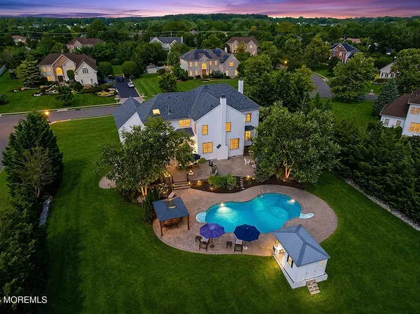 6 Courtney Court, Freehold, NJ 07728