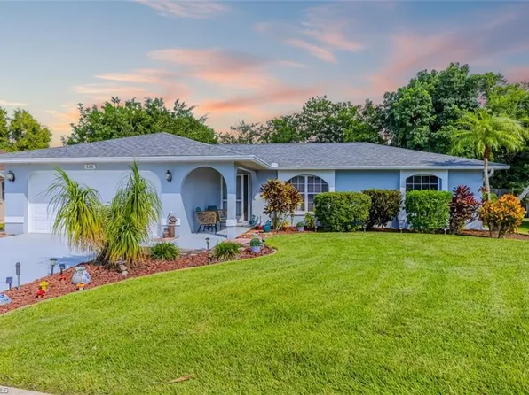 124 Versailles CIR, NAPLES, FL 34112