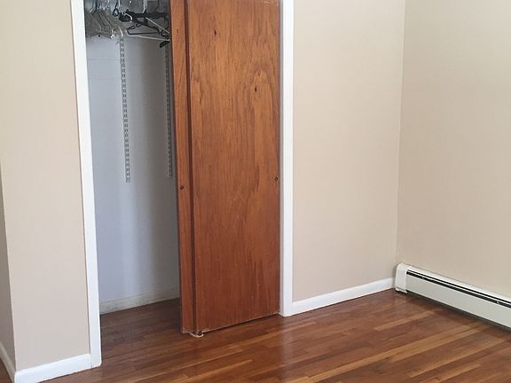 5th image of 34 Hillside Ave