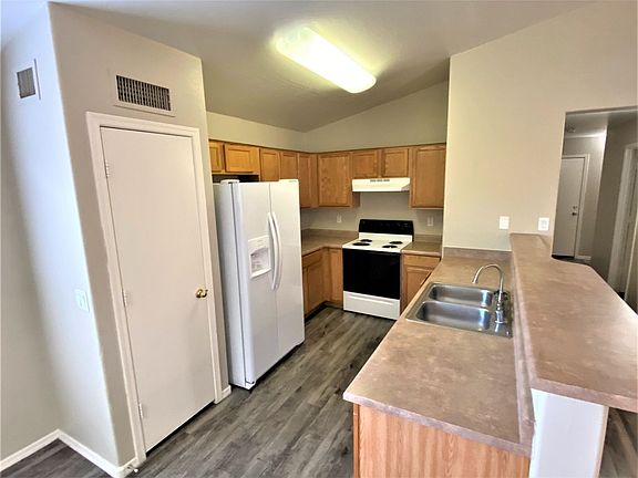 5th image of 12433 W Saint Moritz Ln