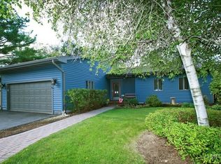 7111 W Hillside Rd, Crystal Lake, IL 60012