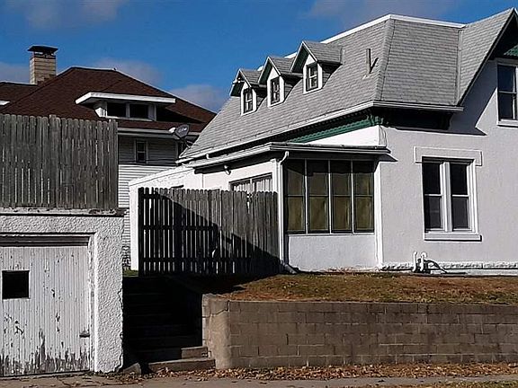 2nd image of 424 S Broadway St