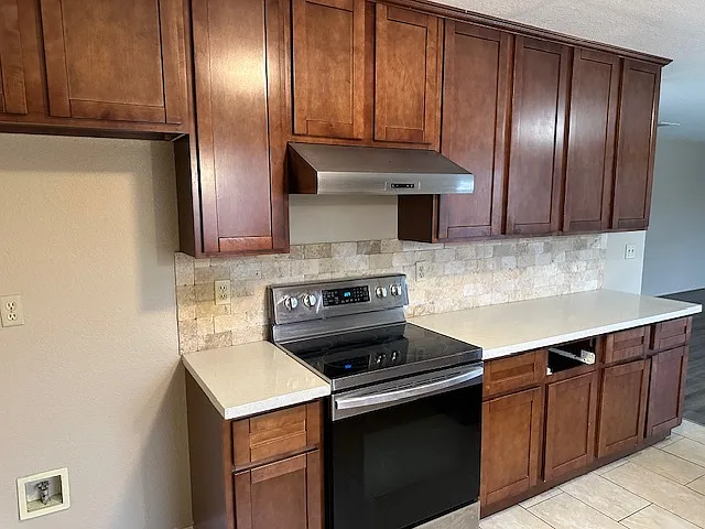 1921 Bridgewood Way - - — Photo 3