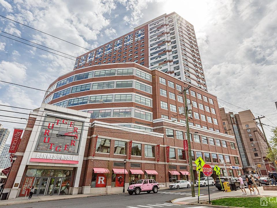 1st image of 110 Somerset St APT 2212