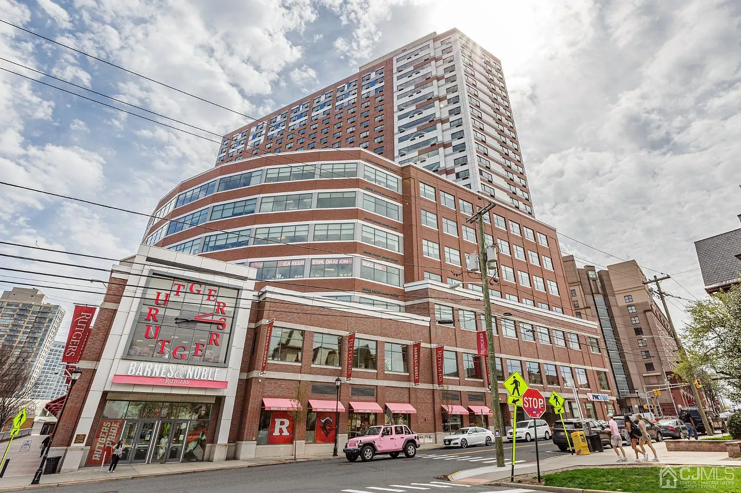 110 Somerset St APT 2212 photo 1