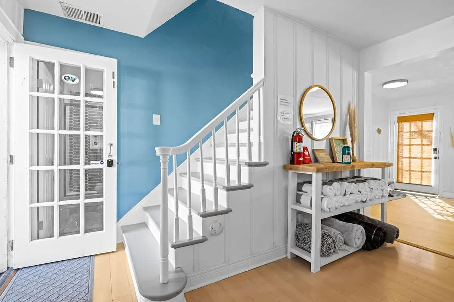 3 bed, 2.0 bath, 1646 sqft, $7,736 — Photo 3